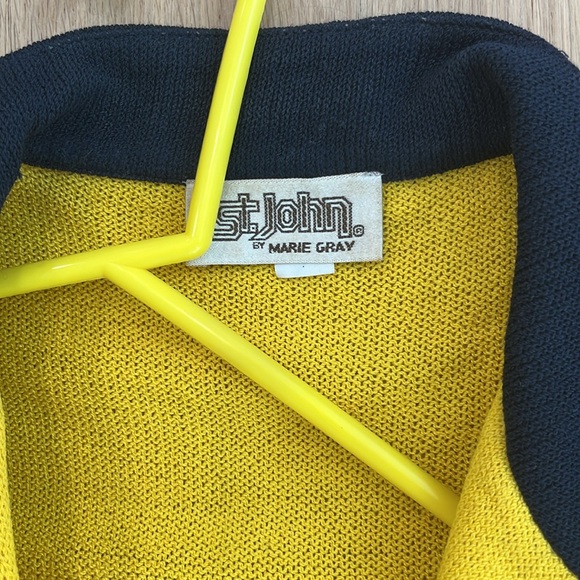 Sz 8 St. John. Stain and two holes seen in photo. Easy fix if youre crafty - Picture 5 of 5